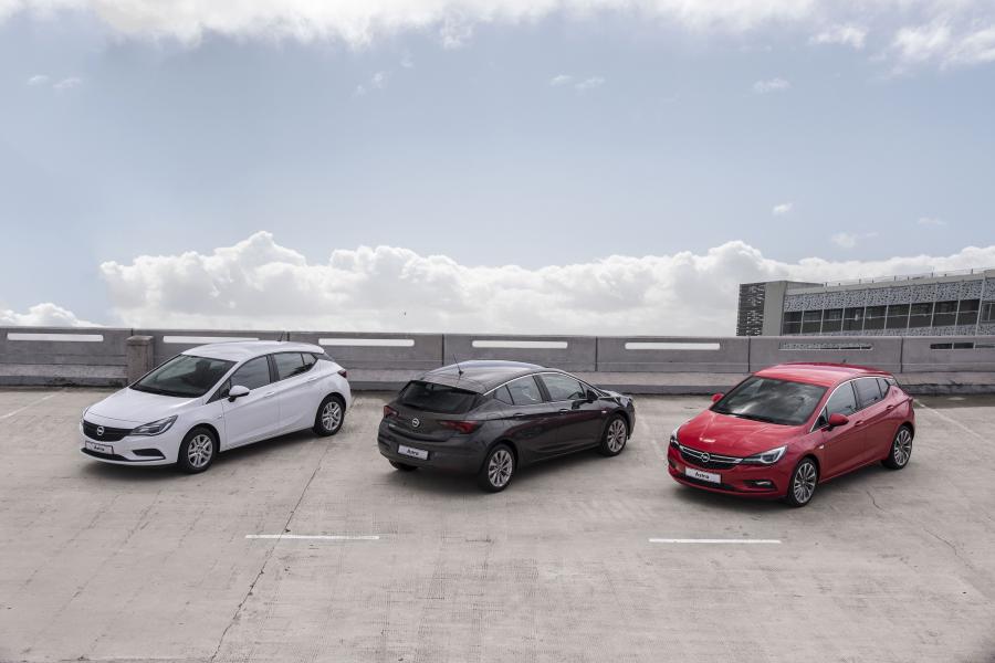  Opel Astra ecoFLEX 2016 года  (ZA) (фото 23 из 29)